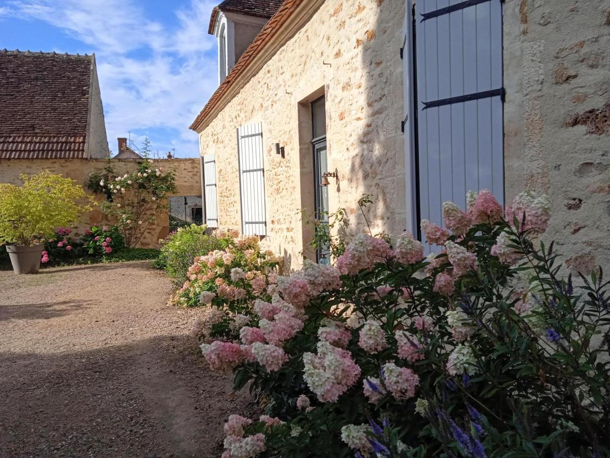 L'Amalgam' Bed & Breakfast Ainay-le-Vieil Екстериор снимка