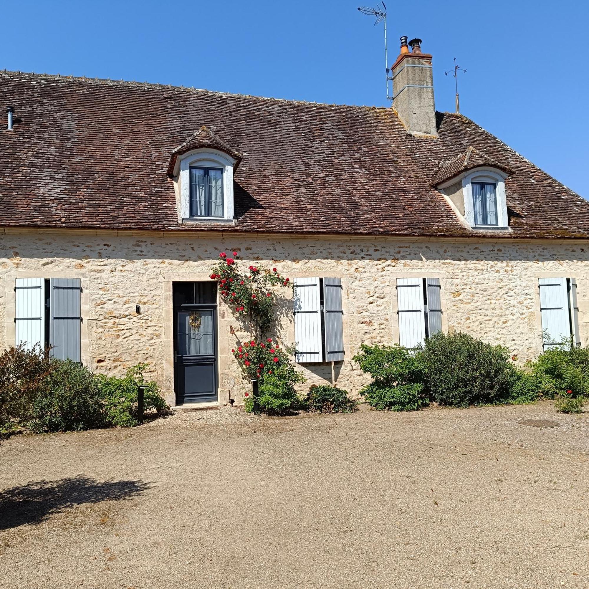 L'Amalgam' Bed & Breakfast Ainay-le-Vieil Екстериор снимка
