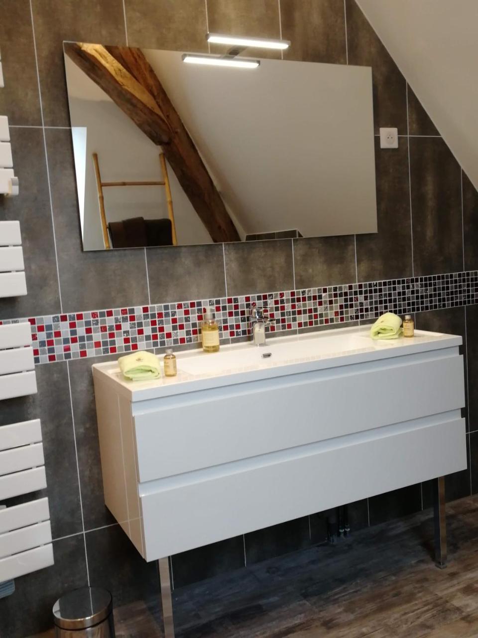 L'Amalgam' Bed & Breakfast Ainay-le-Vieil Екстериор снимка