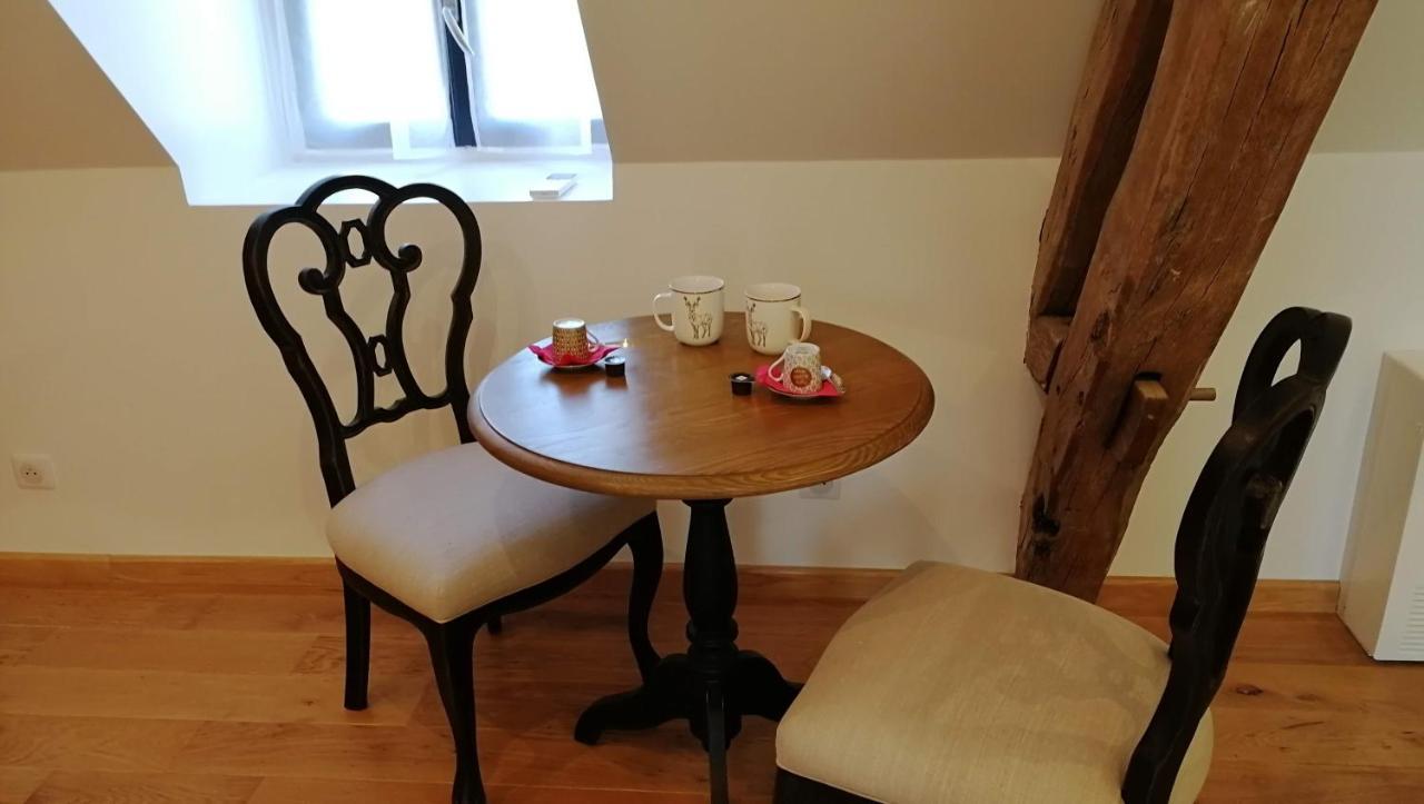 L'Amalgam' Bed & Breakfast Ainay-le-Vieil Екстериор снимка